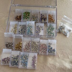 Assorted Eyelet Set in Multiple Colors